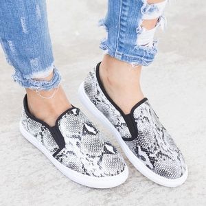 Snake skin sneakers - ANNA nwot